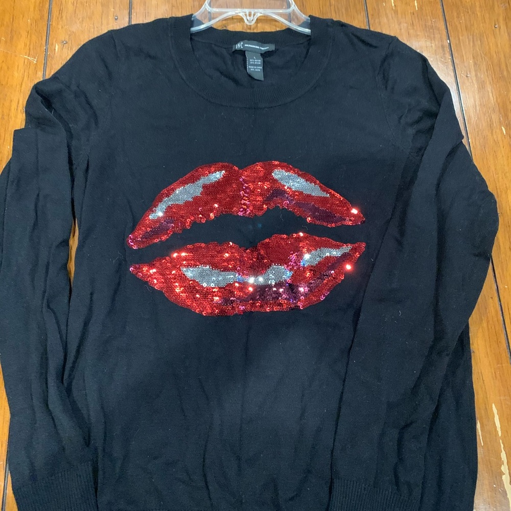 Preowned INC Women’s Lips Sequin Sweater Sz L